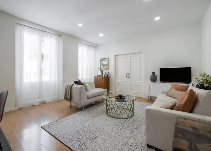 Cozy And Bright- 1Bed 1Bath- City Center